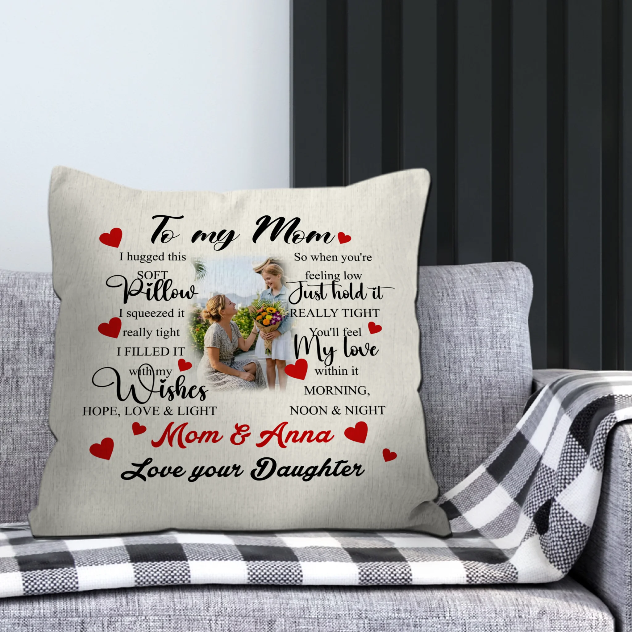 Personalized To My Mom Throw Pillow – I Hugged This Soft Gift
