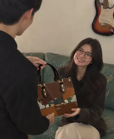 Personalized leather handbag gifts